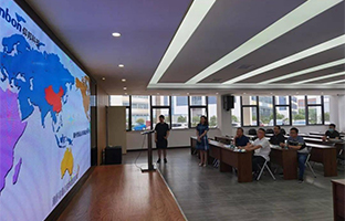 集萃（昆山）工业升级增进中心携电子科技大学专家赴抖圈光电开展产学研对接